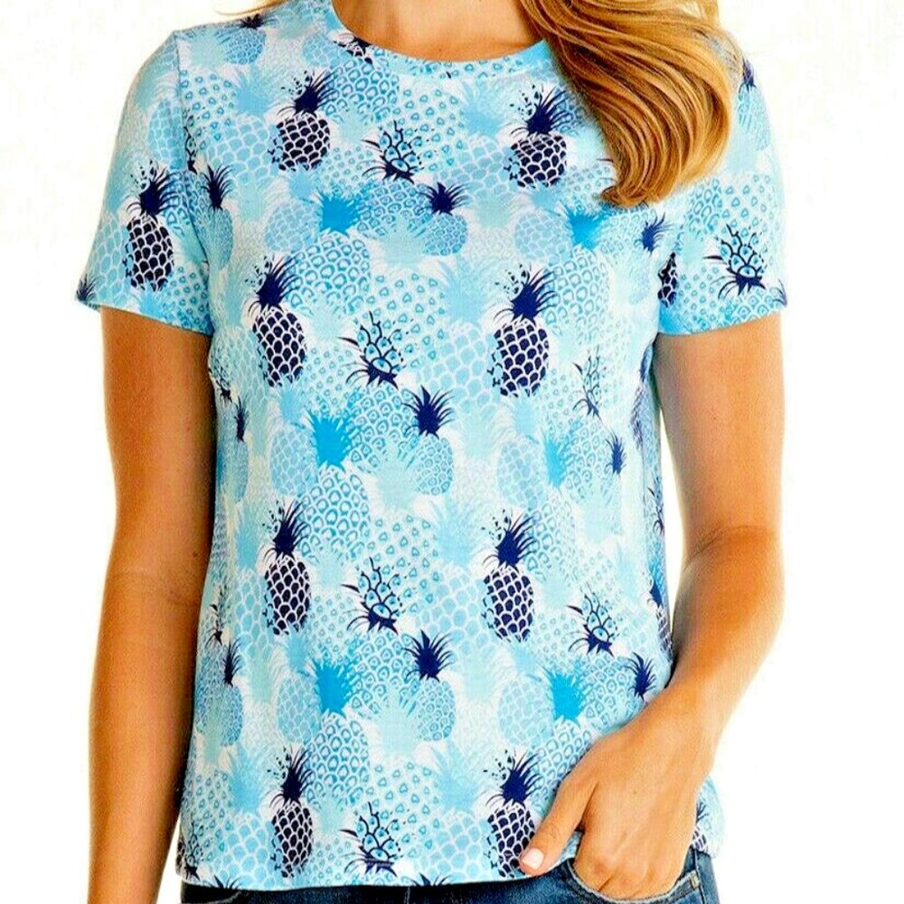 FRESH PRODUCE PINEAPPLE STAND Scoop Neck Tee